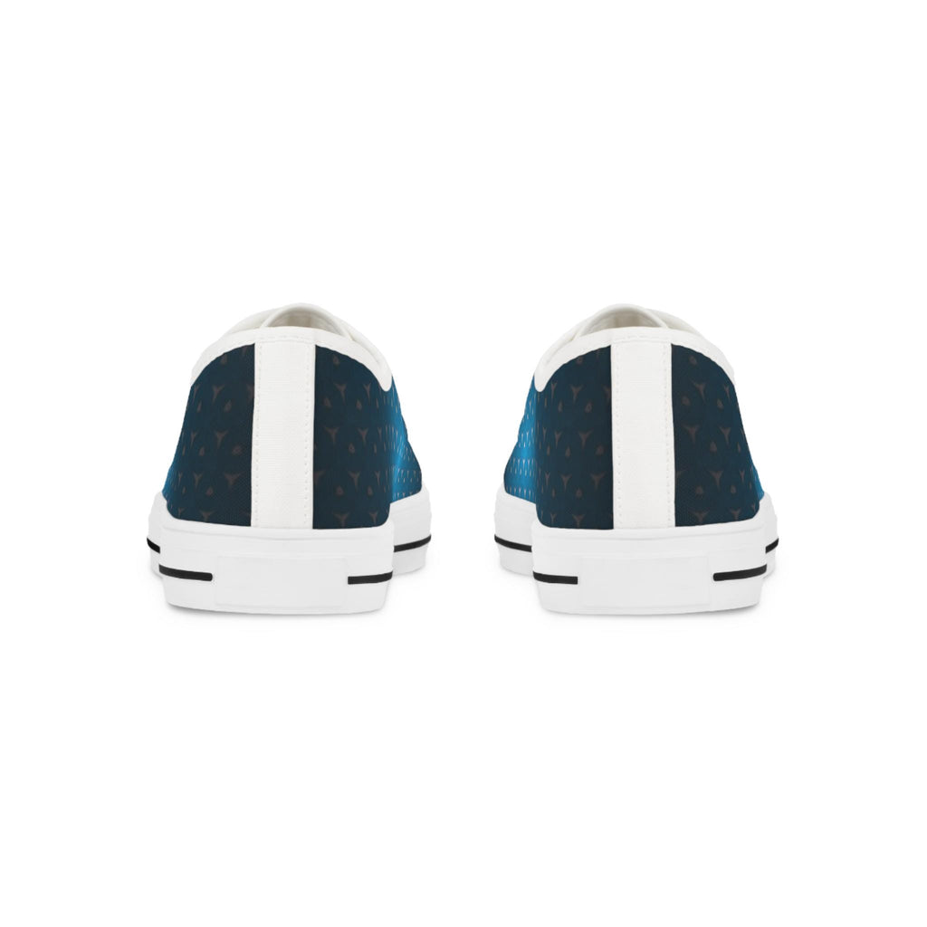 Blue Gradient Triangle Pattern Sneakers | Low Top Shoes